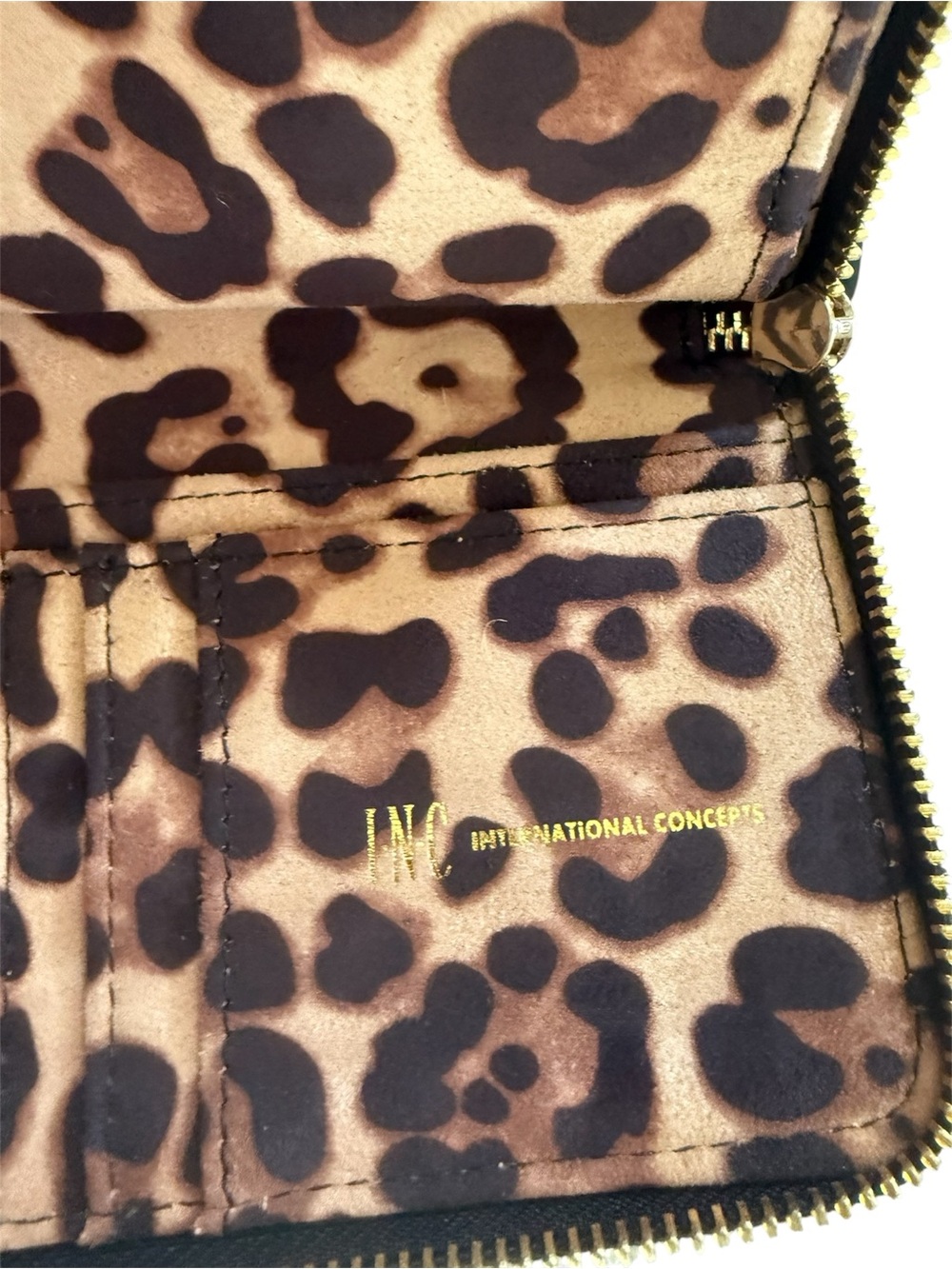 INC- NWOT! Leopard Print Zip-Around Wristlet Wallet w/ Gold Studs - Picture 4 of 6